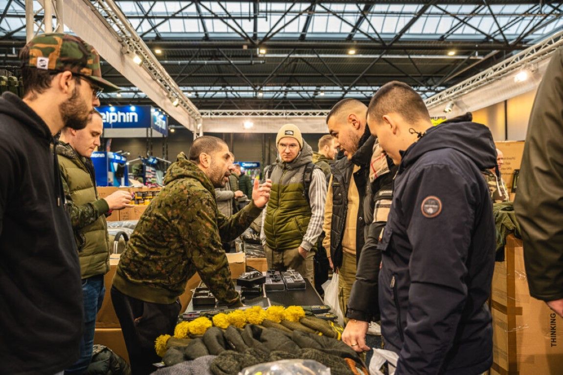 Op Carp den Bosch kan je veel bekende karpervissers de hemd van het lijf vragen